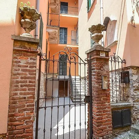 Bellagio Villa Sleeps 6 With Air Con And Wifi